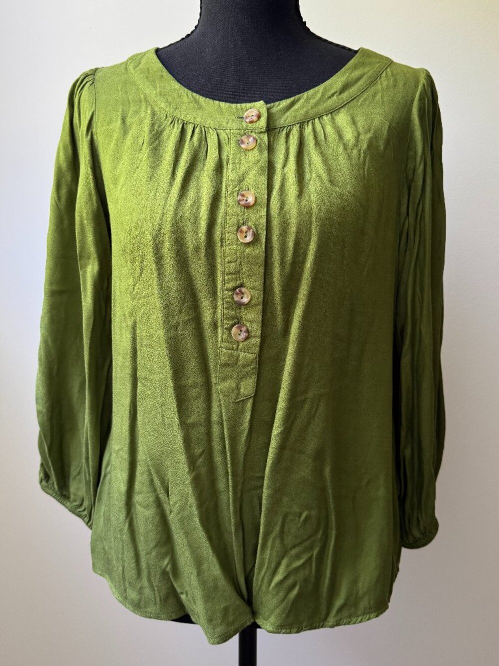 Maeve Anthropologie Olive Green Henley Blouse Rayon Crossover Hem Size XS